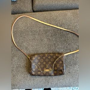 Louis Vuitton Favorite MM